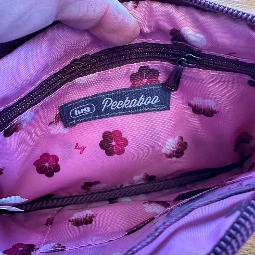 lug peekaboo wristlet